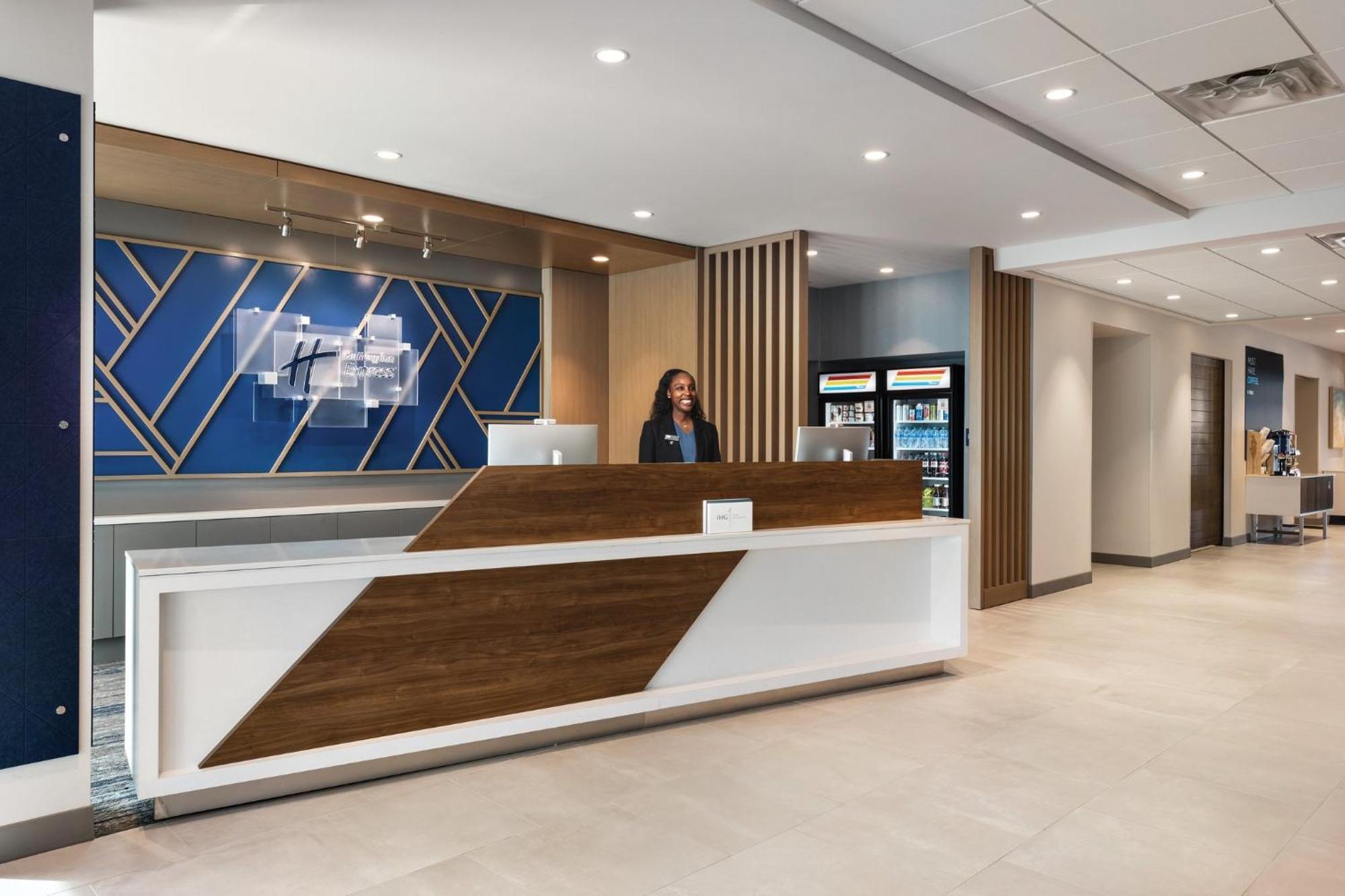 Holiday Inn Express Cape Canaveral By Ihg Exterior foto